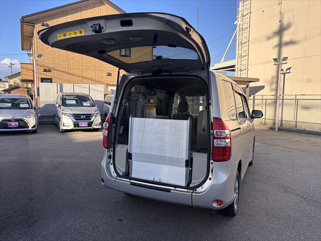 トヨタ ノア スロープ　タイプ１　４ＷＤ