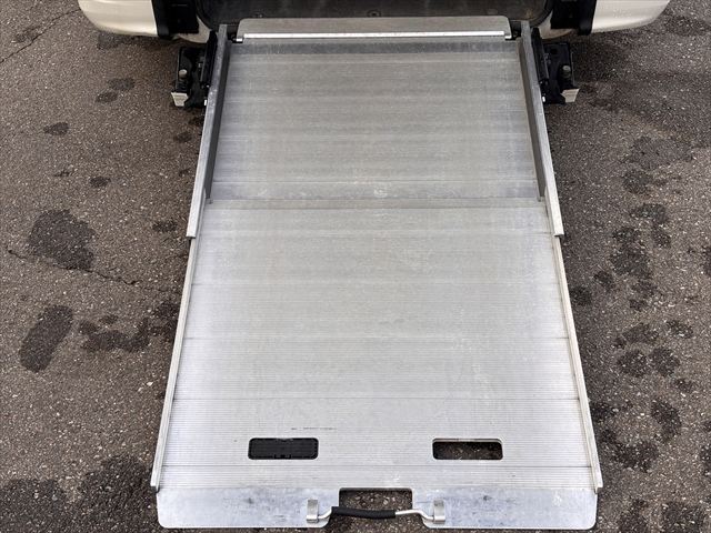 ヴォクシー スロープ タイプ1 4WD