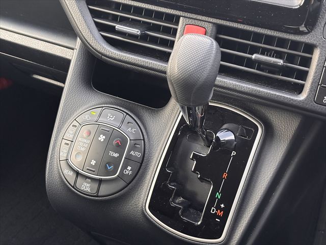 ヴォクシー スロープ タイプ1 4WD