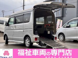 NV100 クリッパーリオチェアキャブ スロープ 4WD