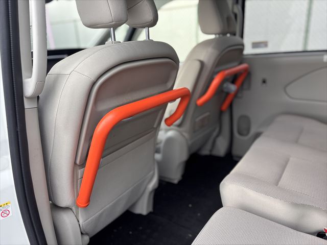 セレナ 送迎車 X 4WD