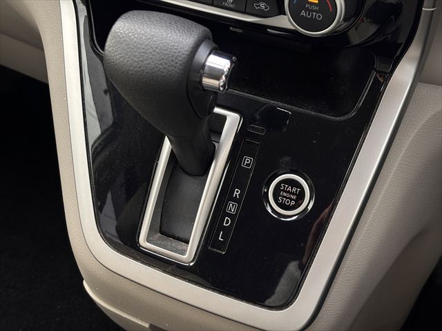 セレナ 送迎車 X 4WD