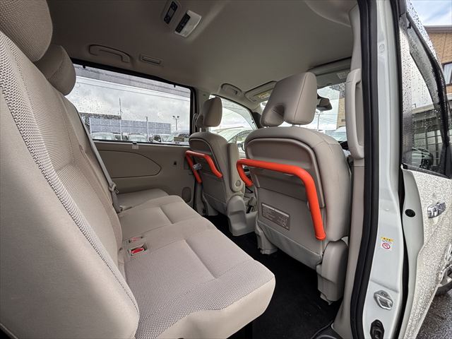 セレナ 送迎車 X 4WD