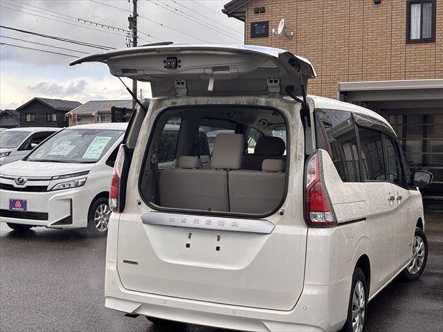 セレナ 送迎車 X 4WD