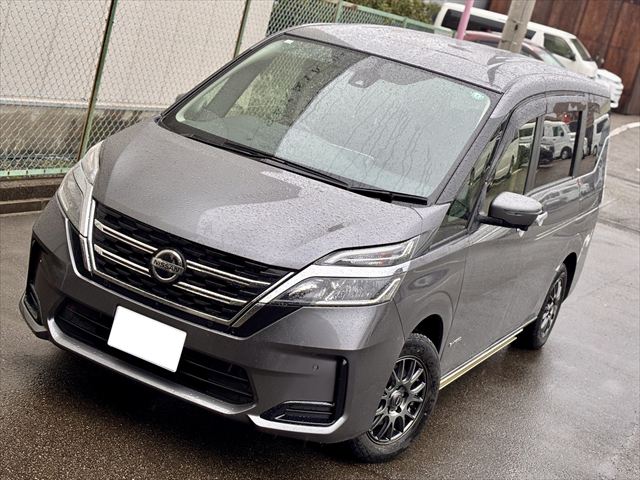 セレナ XV セカンドスライドアップシートXV 4WD