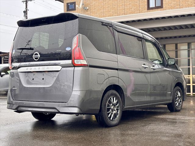 セレナ XV セカンドスライドアップシートXV 4WD