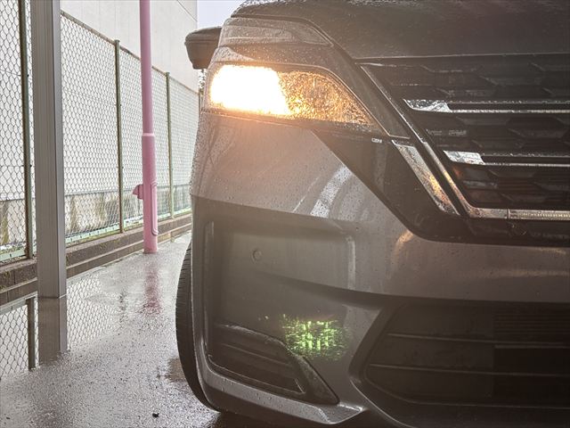 セレナ XV セカンドスライドアップシートXV 4WD