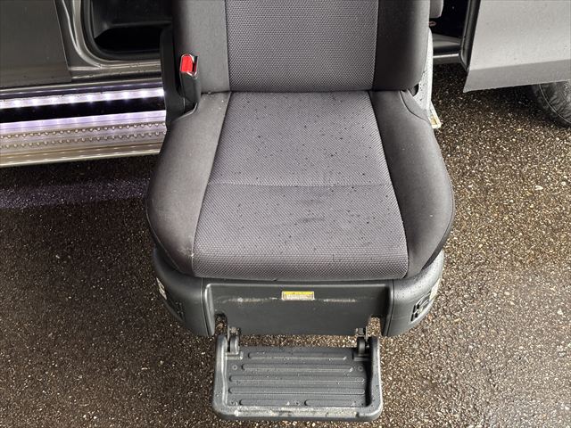 セレナ XV セカンドスライドアップシートXV 4WD