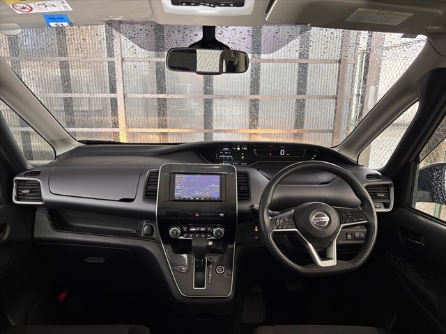 セレナ XV セカンドスライドアップシートXV 4WD