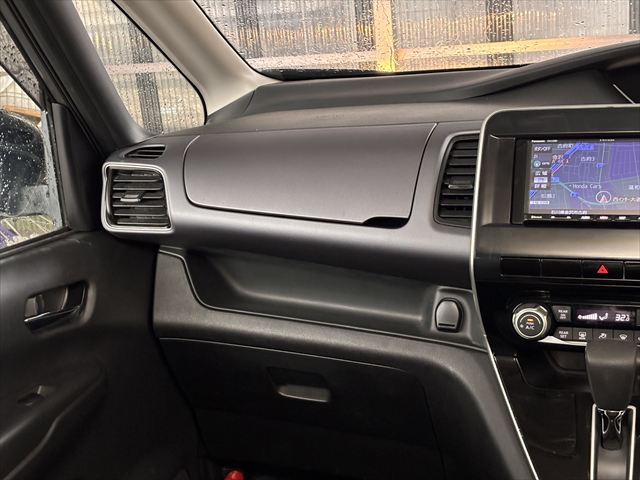 セレナ XV セカンドスライドアップシートXV 4WD