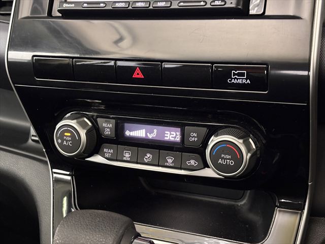 セレナ XV セカンドスライドアップシートXV 4WD