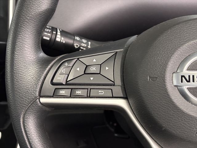 セレナ XV セカンドスライドアップシートXV 4WD