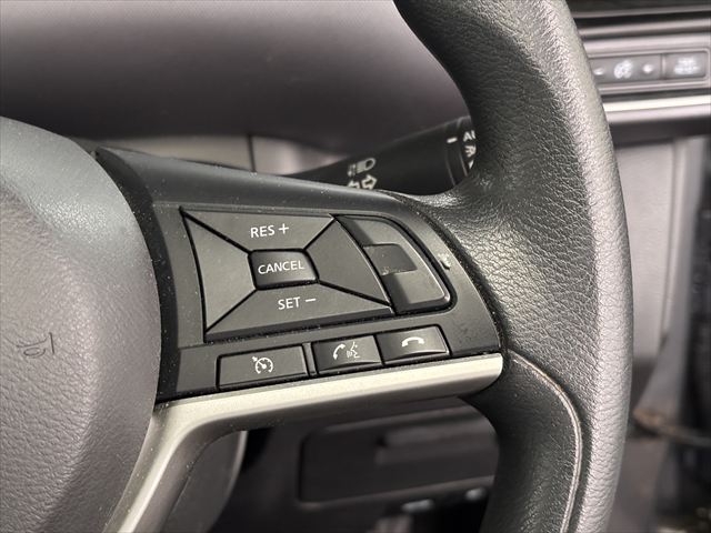 セレナ XV セカンドスライドアップシートXV 4WD