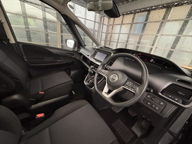 セレナ XV セカンドスライドアップシートXV 4WD