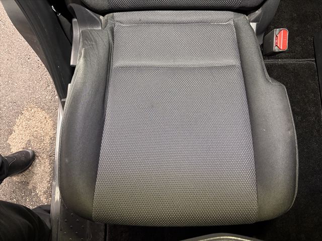 セレナ XV セカンドスライドアップシートXV 4WD