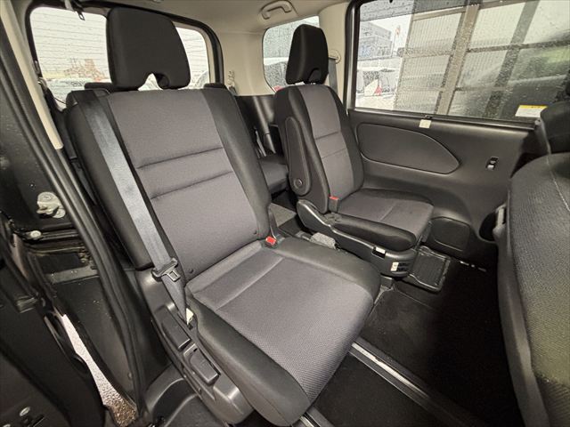 セレナ XV セカンドスライドアップシートXV 4WD