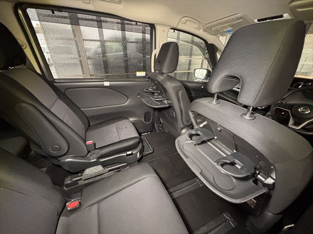 セレナ XV セカンドスライドアップシートXV 4WD