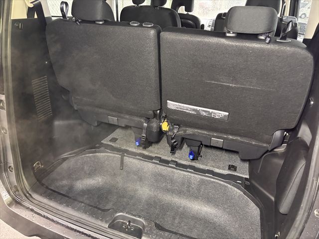 セレナ XV セカンドスライドアップシートXV 4WD