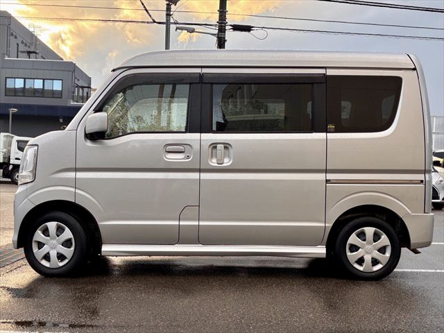 NV100 クリッパーリオチェアキャブ スロープ 4WD