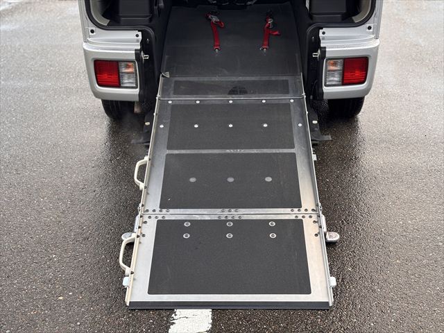 NV100 クリッパーリオチェアキャブ スロープ 4WD