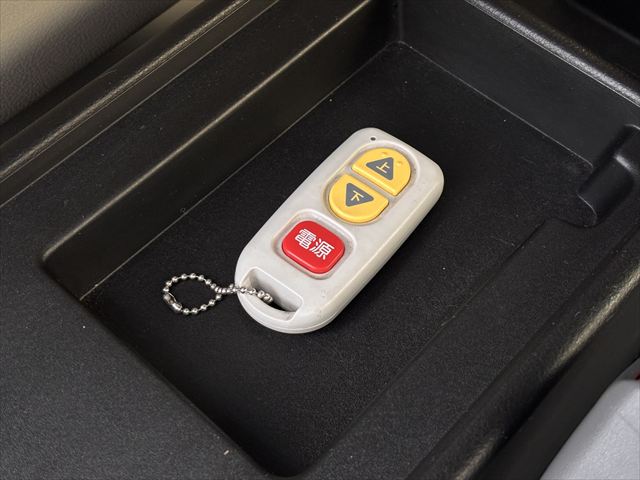 NV100 クリッパーリオチェアキャブ スロープ 4WD