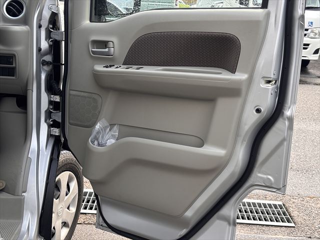 NV100 クリッパーリオチェアキャブ スロープ 4WD