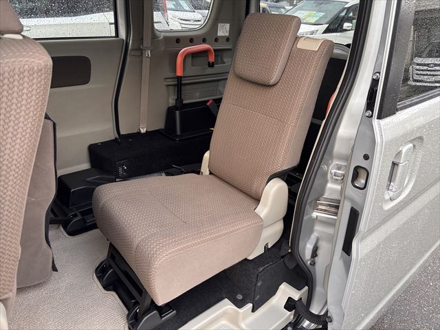 NV100 クリッパーリオチェアキャブ スロープ 4WD