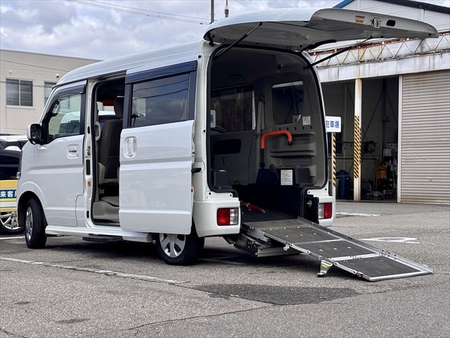 エブリイワゴン スロープ リアシート付 電動オートステップ ４ＷＤ