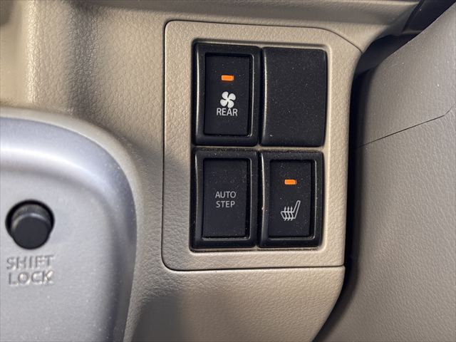 エブリイワゴン スロープ リアシート付 電動オートステップ ４ＷＤ