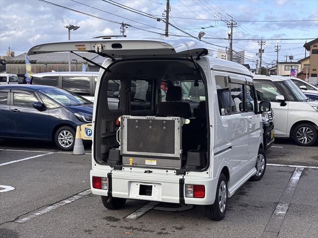 エブリイワゴン スロープ リアシート付 電動オートステップ ４ＷＤ