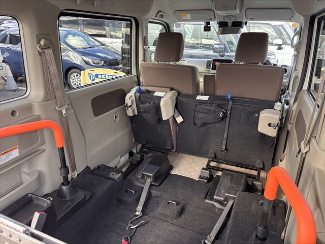 エブリイワゴン スロープ リアシート付 電動オートステップ ４ＷＤ