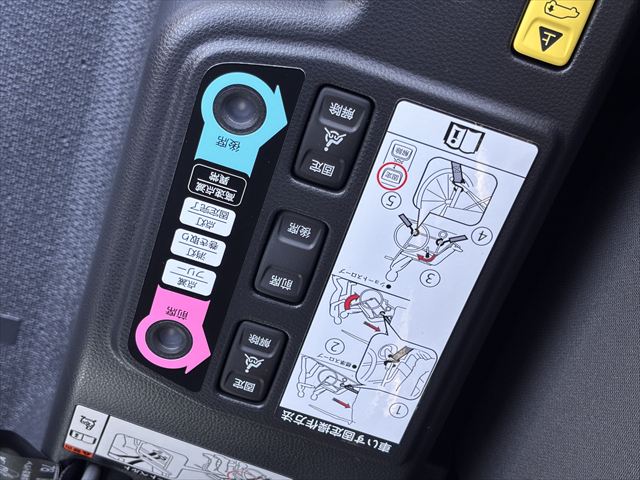 ヴォクシー S-G タイプ1 スロープ 車いす2名