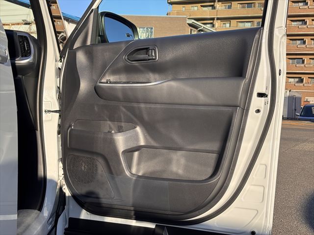 ヴォクシー S-G タイプ1 スロープ 車いす2名