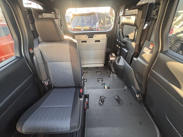 ヴォクシー S-G タイプ1 スロープ 車いす2名