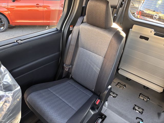 ヴォクシー S-G タイプ1 スロープ 車いす2名