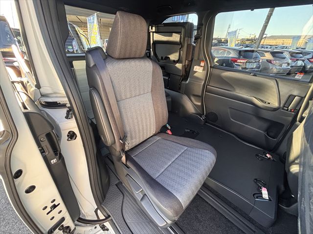 ヴォクシー S-G タイプ1 スロープ 車いす2名