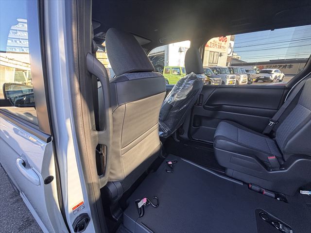 ヴォクシー S-G タイプ1 スロープ 車いす2名