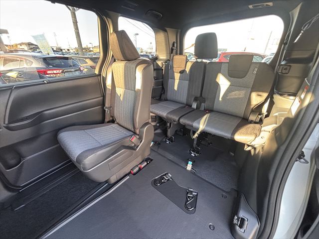 ヴォクシー S-G タイプ1 スロープ 車いす2名