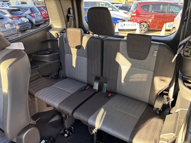 ヴォクシー S-G タイプ1 スロープ 車いす2名