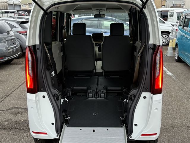 N-BOX スロープ 4WD