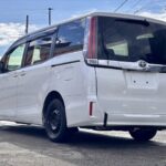 ノア Ｘ スロープ タイプ1 車いす2名 4WD