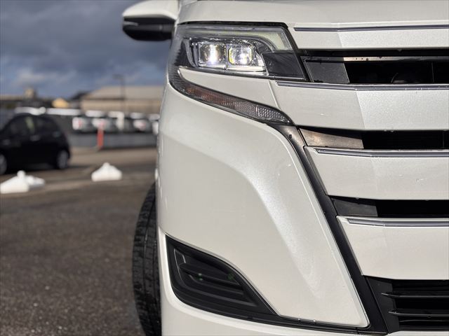 ノア Ｘ スロープ タイプ1 車いす2名 4WD