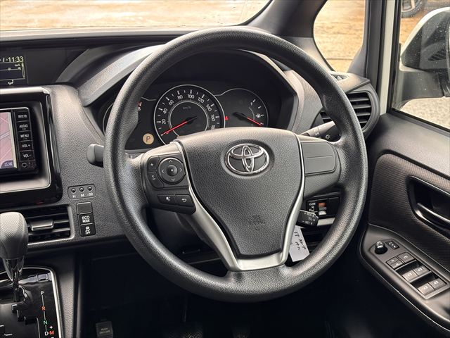 ノア Ｘ スロープ タイプ1 車いす2名 4WD