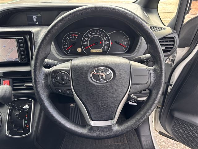 ノア Ｘ スロープ タイプ1 車いす2名 4WD