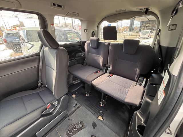 ノア Ｘ スロープ タイプ1 車いす2名 4WD