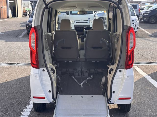 N BOX G スロープホンダセンシング 4WD