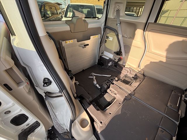 N BOX G スロープホンダセンシング 4WD