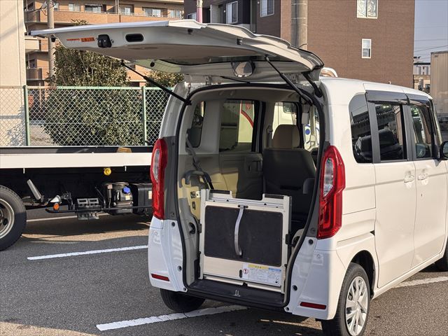 N BOX G スロープホンダセンシング 4WD