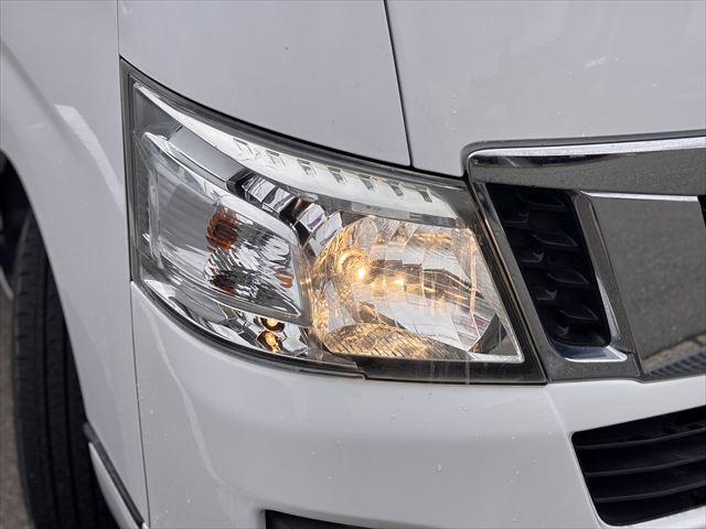 準備中 NV350キャラバン リフト 4WD