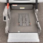 準備中 NV350キャラバン リフト 4WD